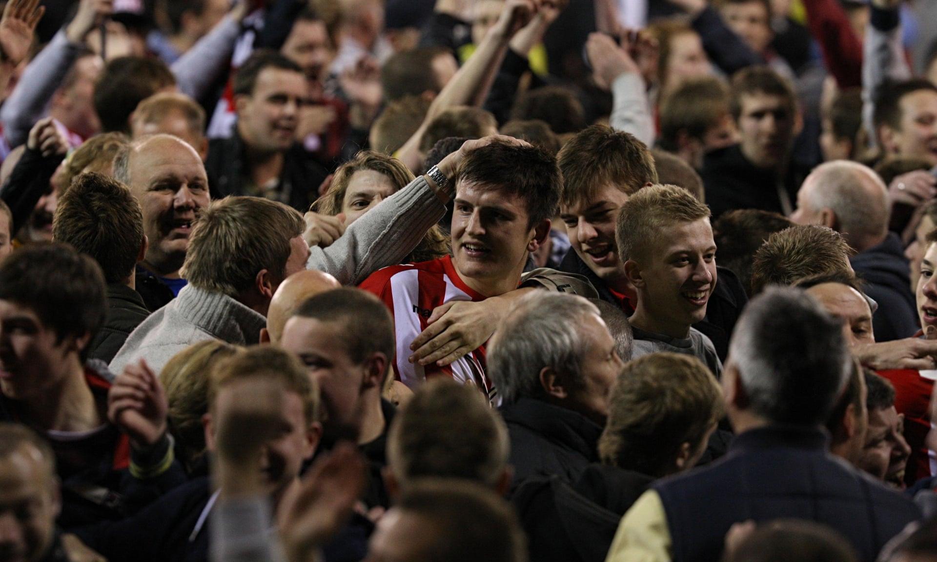 莱昂纳多战曼城全场数据：4次射门打进2球，传球成功率91.7%.